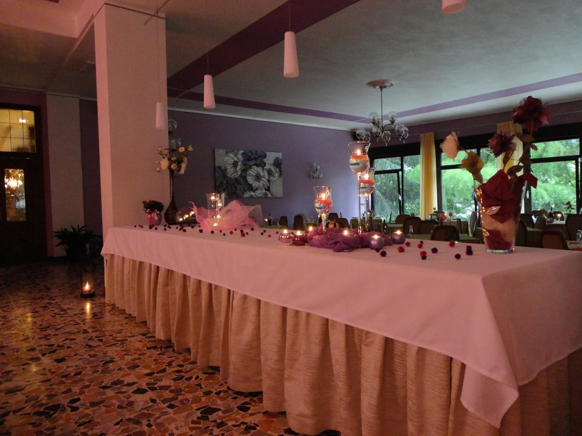 Hotel Levico เลวิโกแตร์เม ภายนอก รูปภาพ