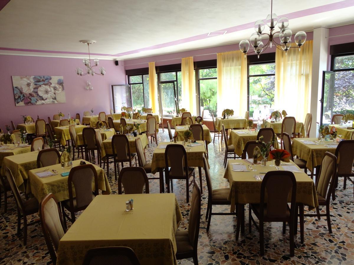 Hotel Levico เลวิโกแตร์เม ภายนอก รูปภาพ